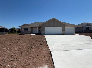 1636 Frontier Rd, Luxemburg, WI 54217
