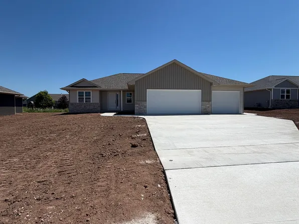1636 Frontier Rd, Luxemburg, WI 54217