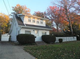 135 Sunset Rd, Avon Lake, OH 44012