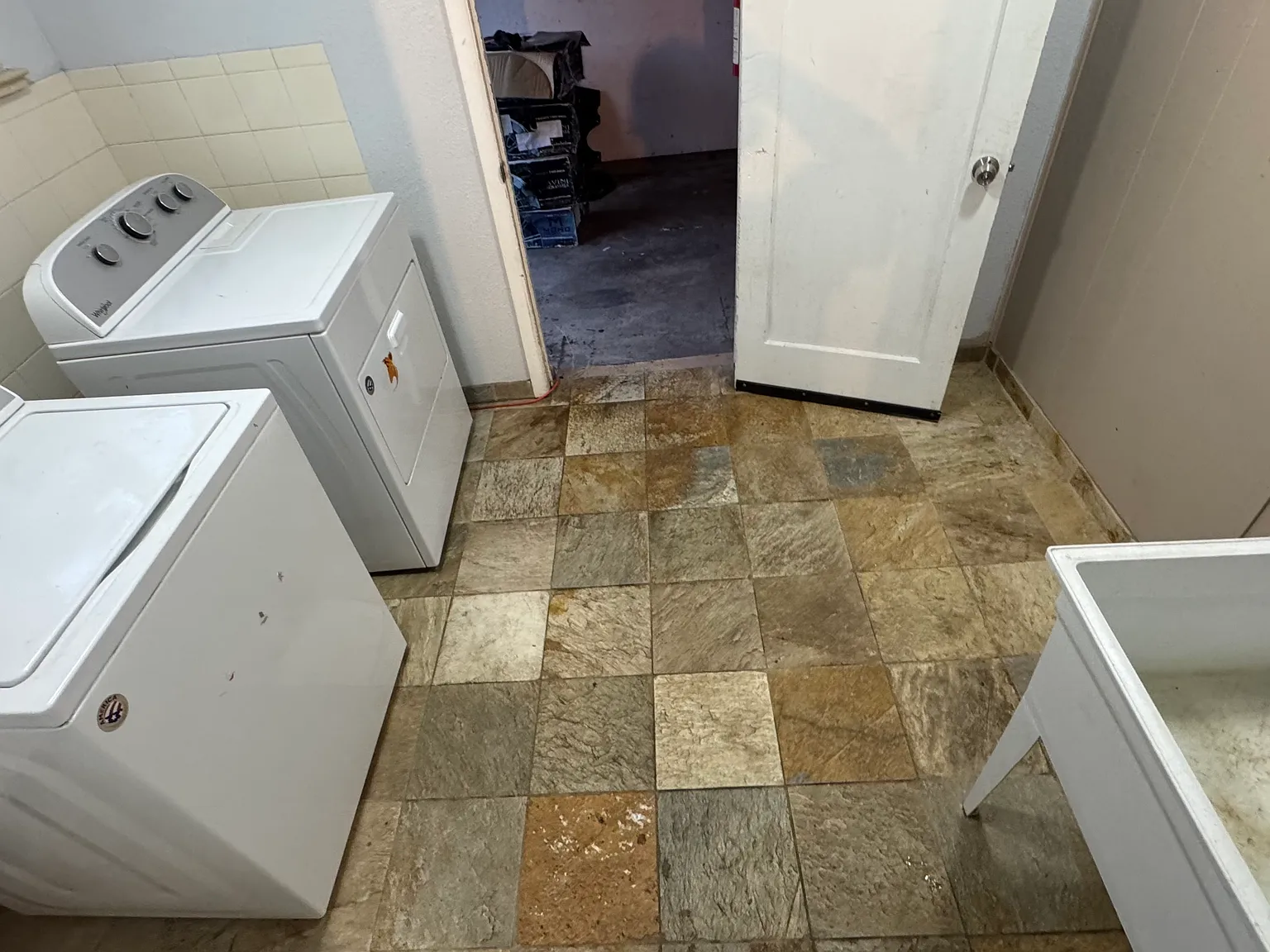 3 bed, 1014 sqft, $2,500 — Photo 4