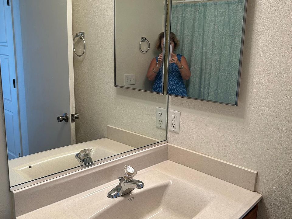 1st image of 1325 Navajo Dr APT 3
