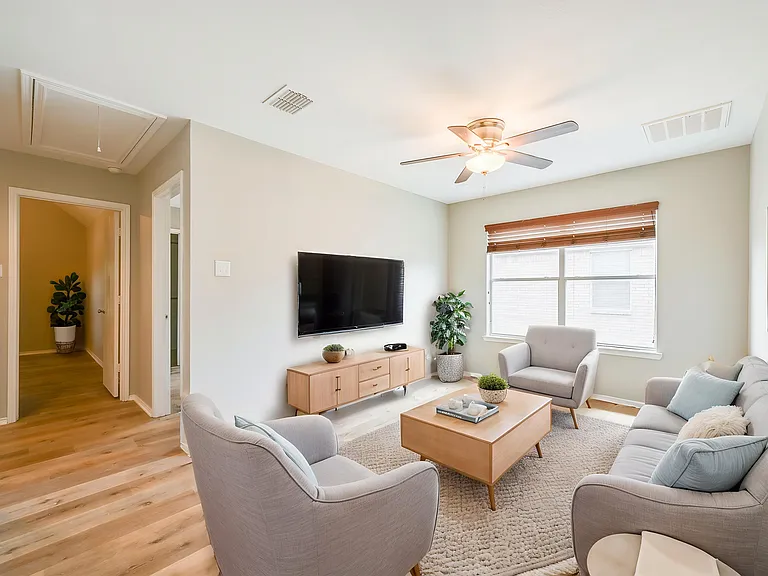 5435 Jacob Dr — Photo 10