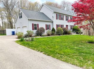 130 Forsyth Rd, Oakdale, CT 06370