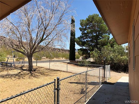 4th image of 2275 Darren Dr