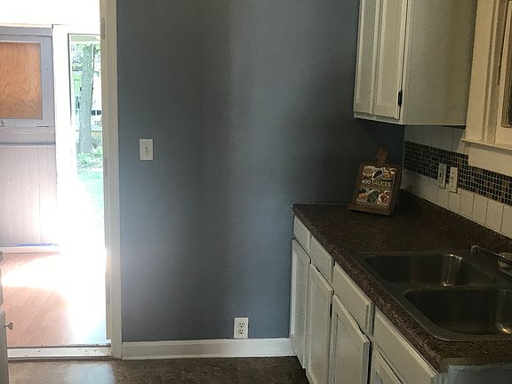 2nd image of 3001 E 51st St
