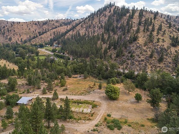 4th image of 372 Mad Ranch Lane