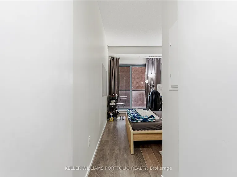 159 Dundas St E #1005 — Photo 15