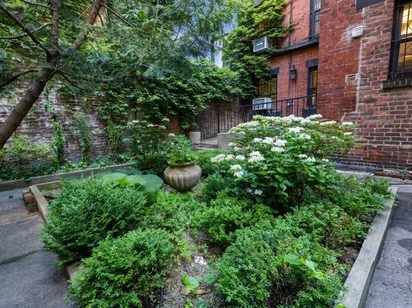 248 W 73rd St #1G, New York, NY 10023