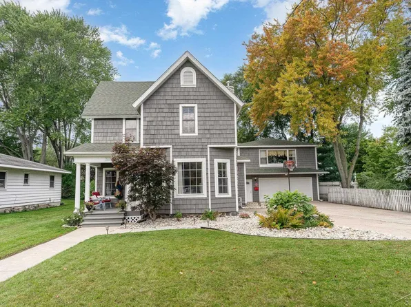 715 N Fancher Ave, Mount Pleasant, MI 48858