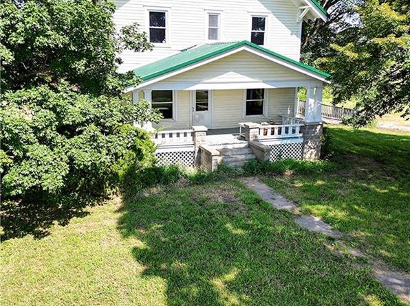 1130 Timber Rd, Everest, KS 66424