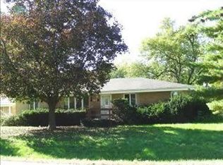 6810 S Adams St, Willowbrook, IL 60527