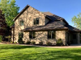 11124 Mill Run, Minnetonka, MN 55305