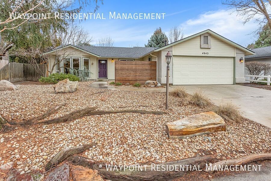1st image of 4943 W Catalpa Dr