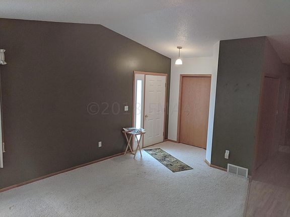 2nd image of 1344 Suntree Dr