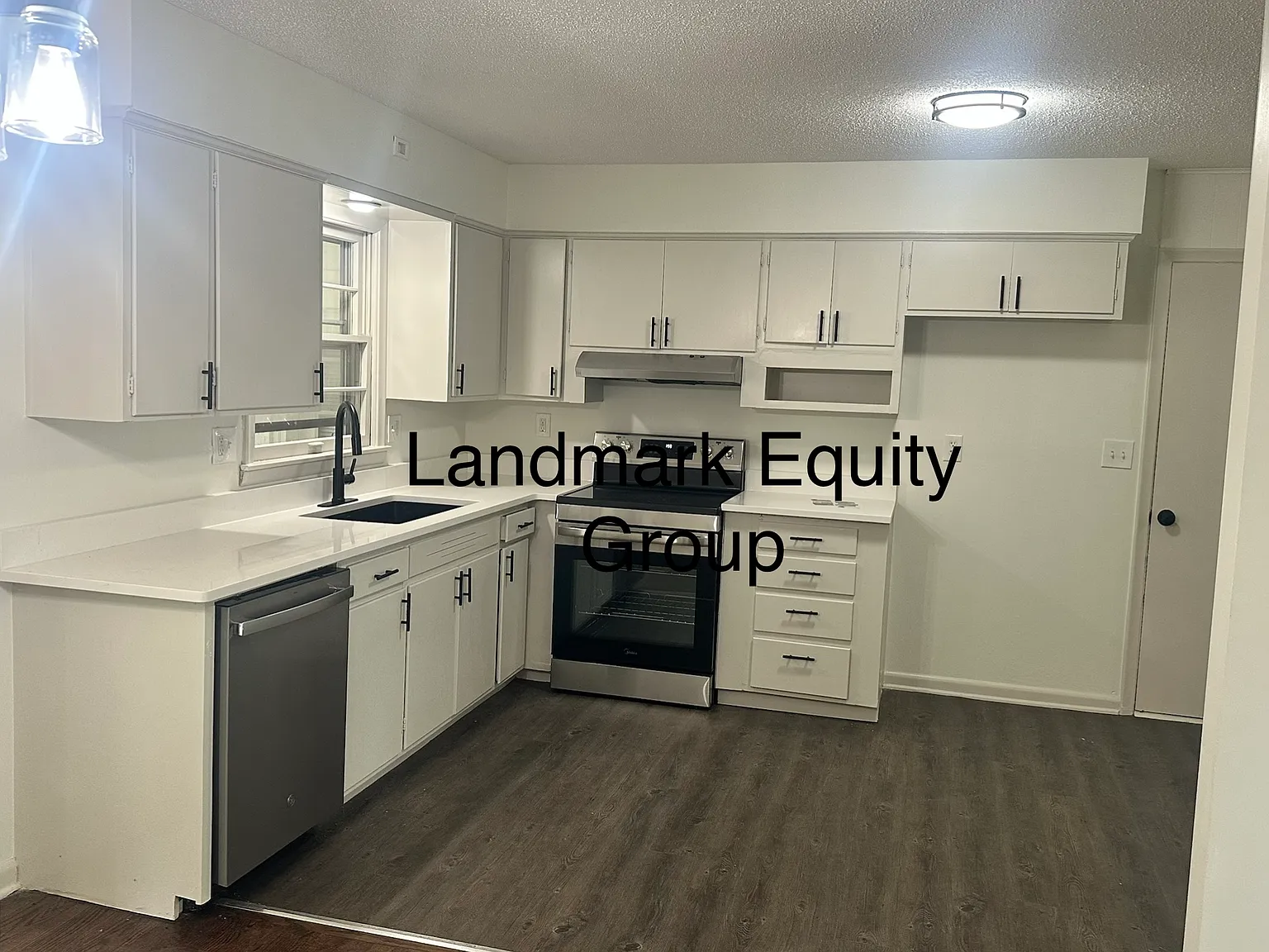 3 bed, 1258 sqft, $1,800 — Photo 2