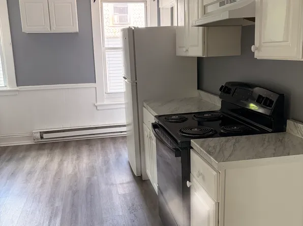 136 Griggs St #2, Waterbury, CT 06704