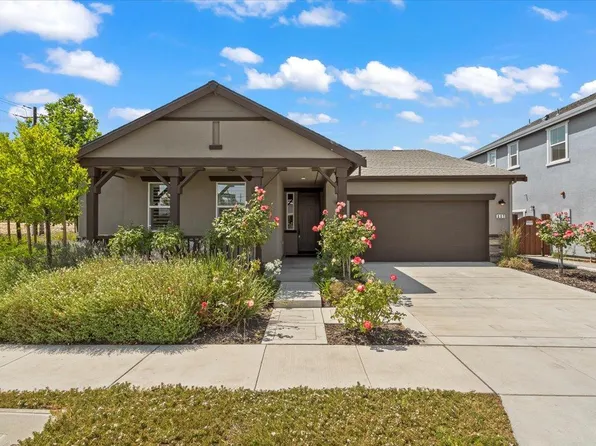 237 Cypress Ln, San Juan Bautista, CA 95045