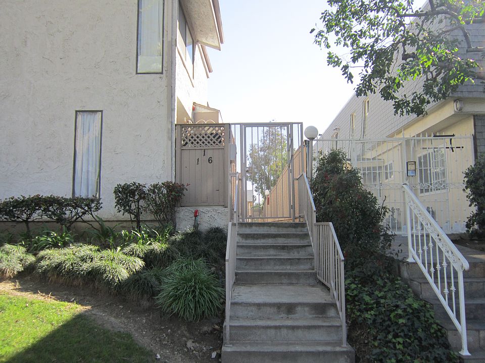1st image of 19540 Sherman Way Unit 102