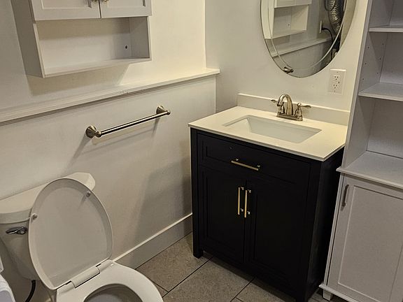 4th image of 62 Rosedale St #2