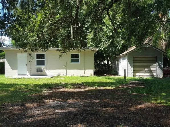 76 Crescent Lake DR, NORTH FORT MYERS, FL 33917