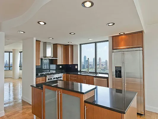 Rented by Sotheby's International Realty | media 3