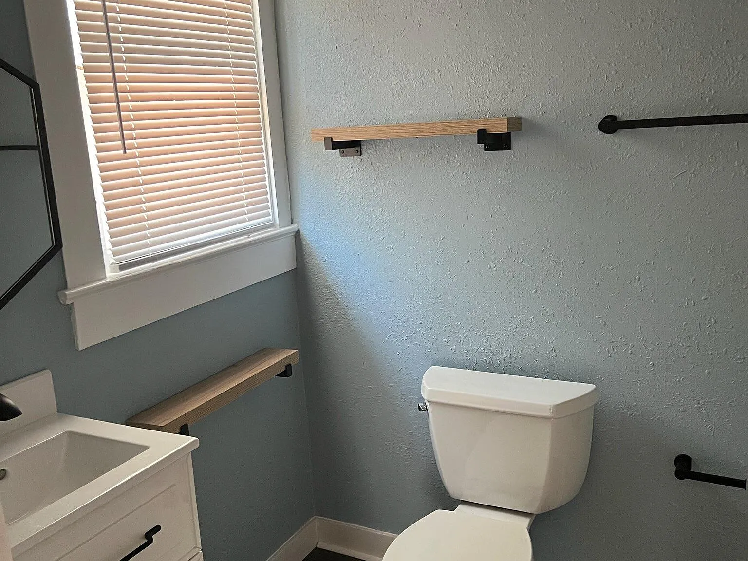 135 Koehler Ct — Photo 3