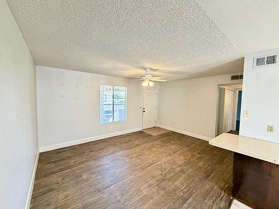 2nd image of 846 N Revere Unit 202