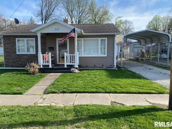 810 E Oak St, Taylorville, IL 62568