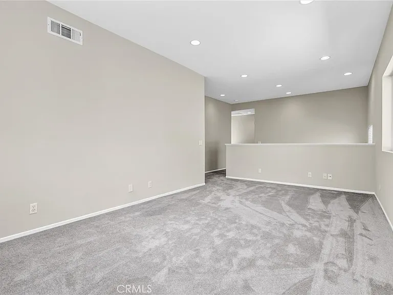 3 Alberta — Photo 17