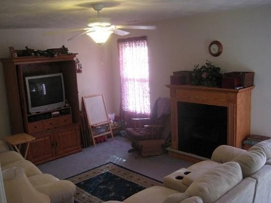 2nd image of 4526 Lomond Cir