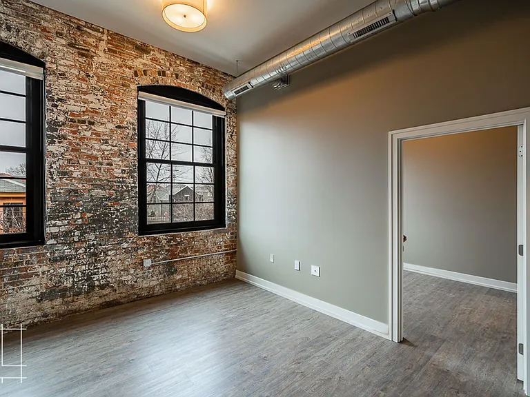 180 Detroit Ave — Photo 47
