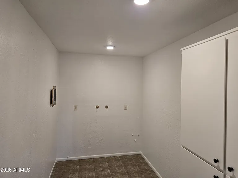 145 W Wickenburg Way #B — Photo 5