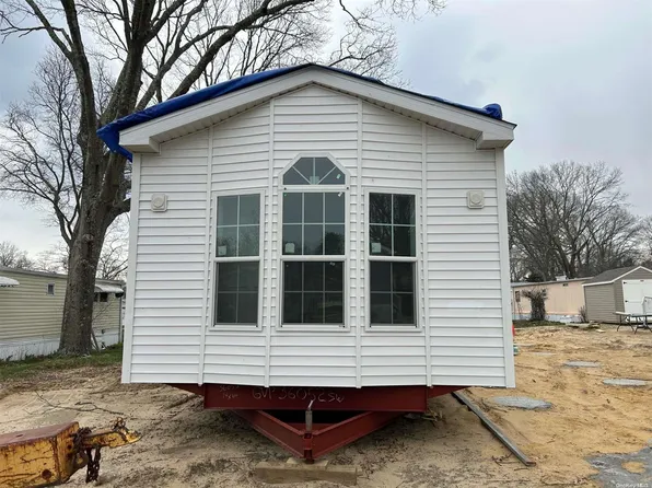 1661-342 Old Country Road, Riverhead, NY 11901