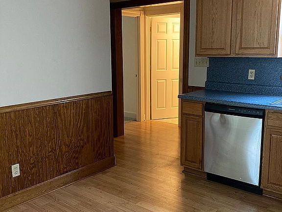 5th image of 2521 E 10th St