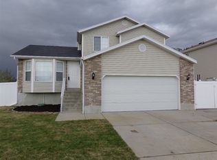 5214 W Vista Point Dr, Salt Lake City, UT 84118