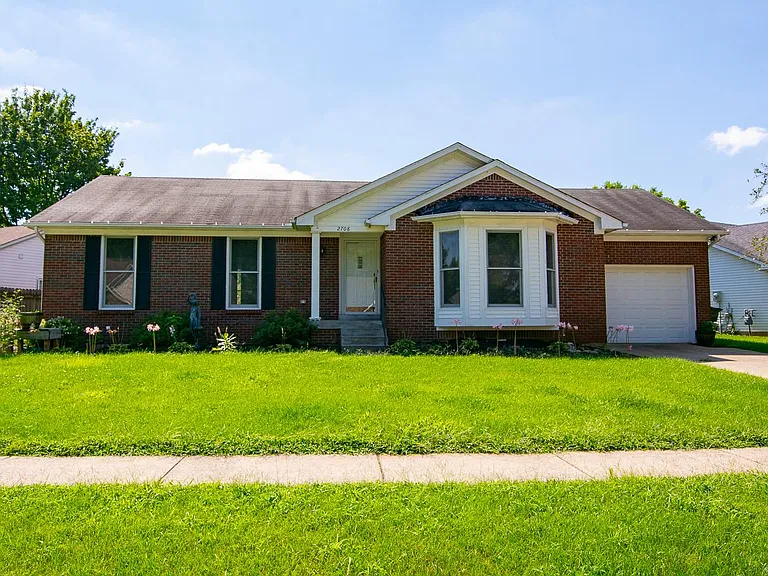 2708 Antone Pkwy — Photo 1