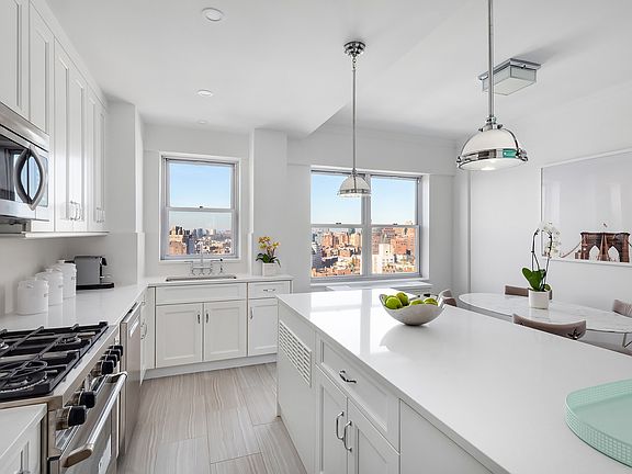 5th image of 2 5th Ave APT 20A