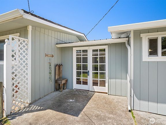 5th image of 5782 Menlo Beach Lane