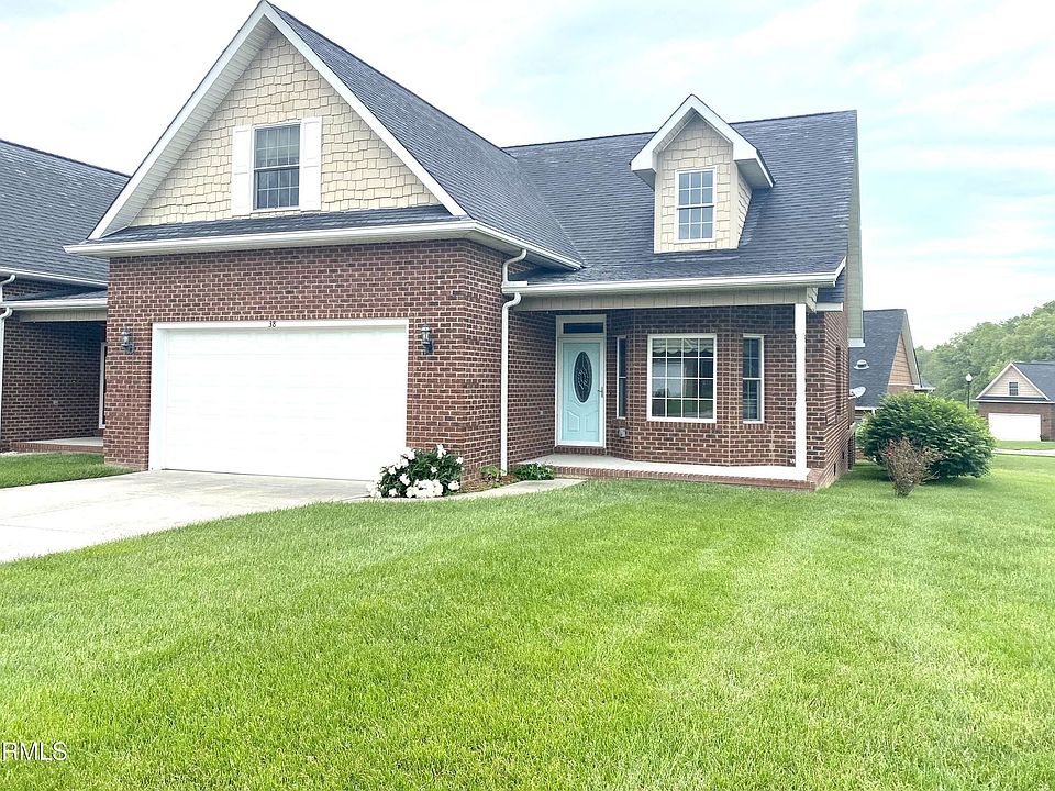 1st image of 38 Saddle Brook Ln