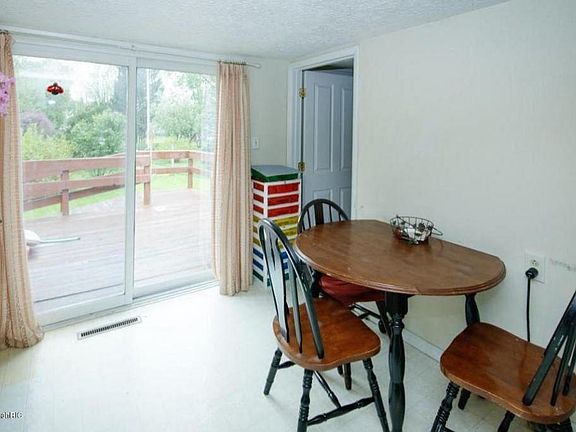 5th image of 705 E Jerolene St