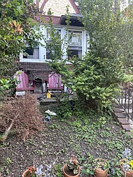 Rented by Metro Garden Realty NYC