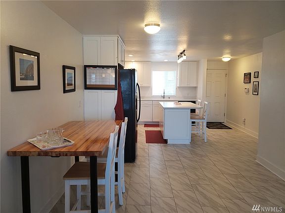 2nd image of 1411 Ager Dr N APT 201