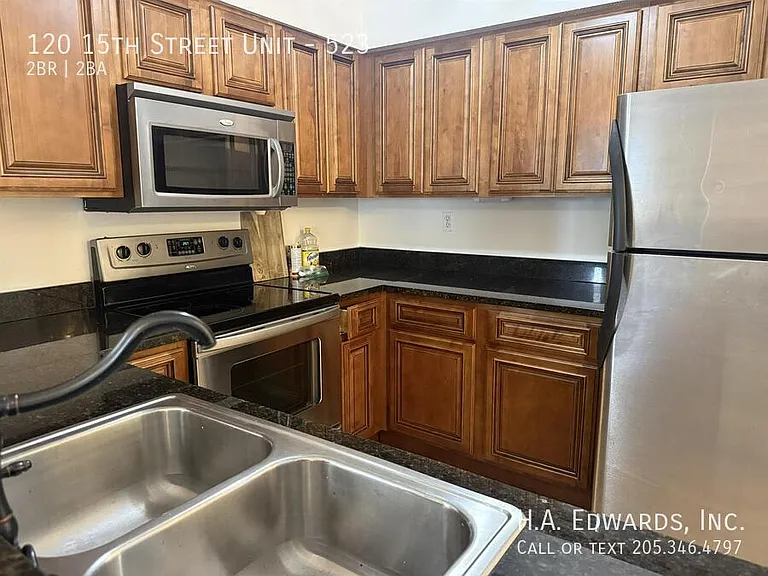 120 15th St E #523 — Photo 6