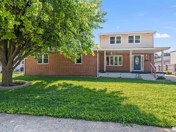 2nd image of 3360 Carman Ave