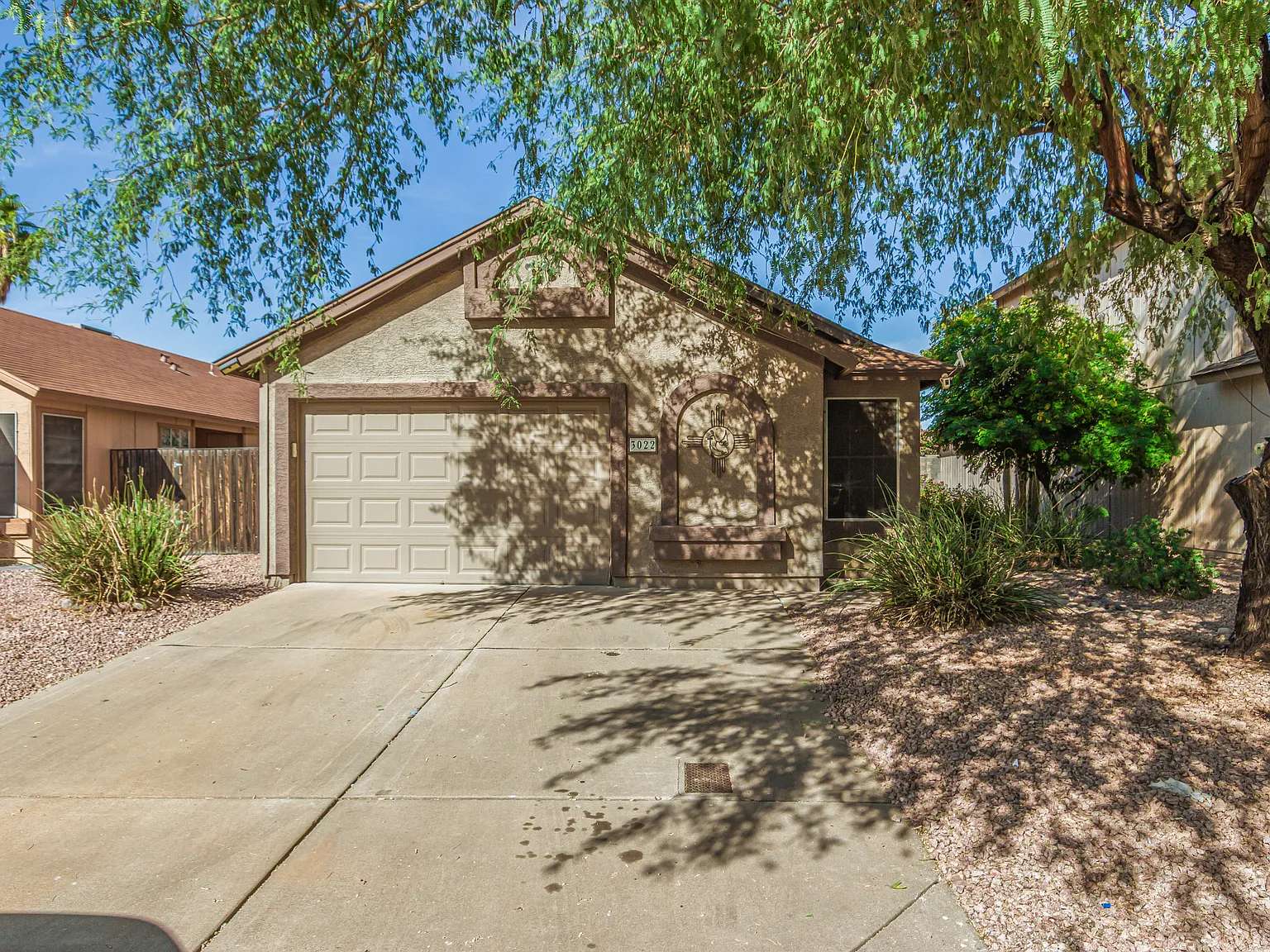 3 bed, 1059 sqft, $1,995 — Photo 3