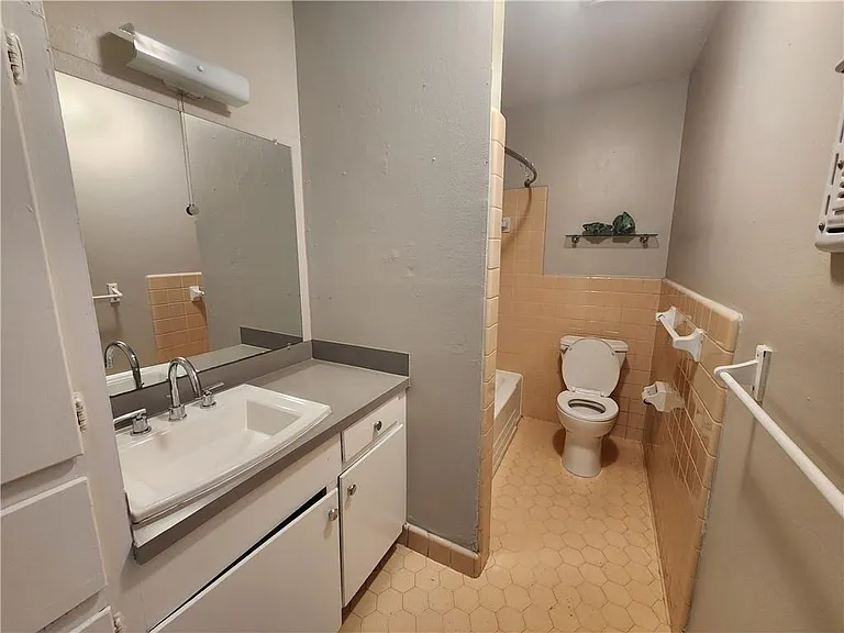607 Nelray Blvd #A — Photo 10