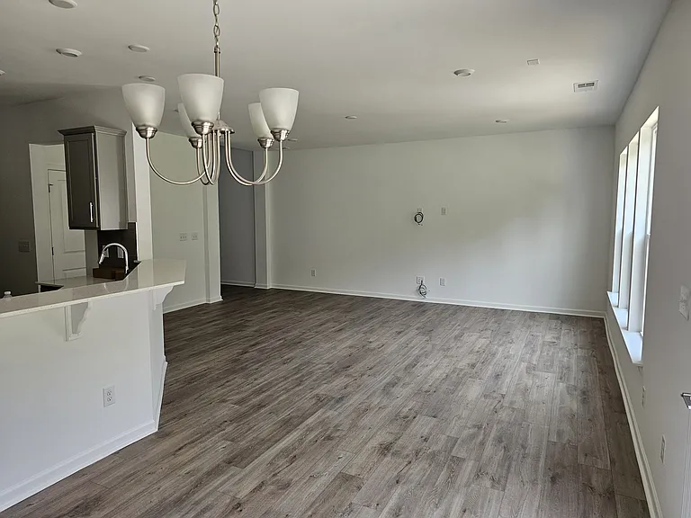 13152 Rover St — Photo 8