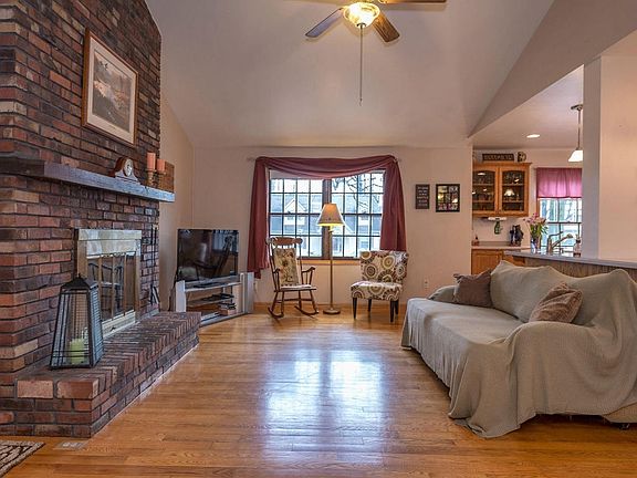 4th image of 6563 N Crestwood Dr