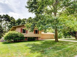 7157 Ticonderoga Trl, Eden Prairie, MN 55346