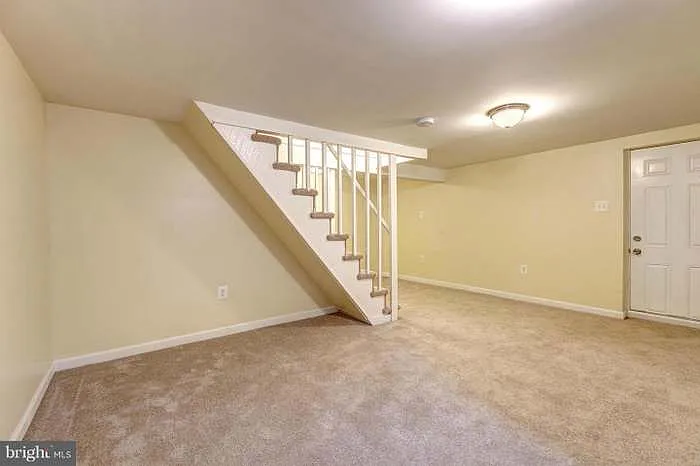 2305 Hamilton Ave — Photo 9